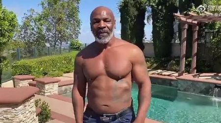 Mike Tyson lost 60 kilograms of body weight.